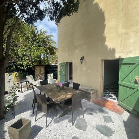 Appartement Plein Centre Avec Jardin 쎙뜨호뻬 외부 사진