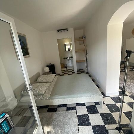 Appartement Plein Centre Avec Jardin 쎙뜨호뻬 외부 사진
