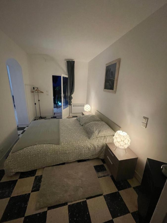Appartement Plein Centre Avec Jardin 쎙뜨호뻬 외부 사진