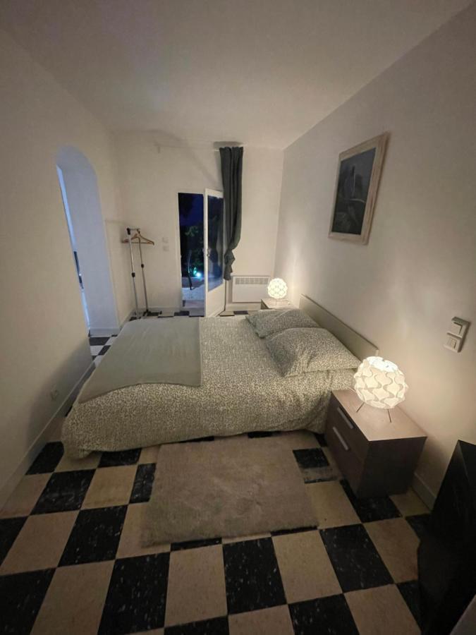 Appartement Plein Centre Avec Jardin 쎙뜨호뻬 외부 사진